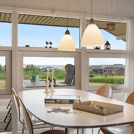 Three-bedroom In Nyaraló