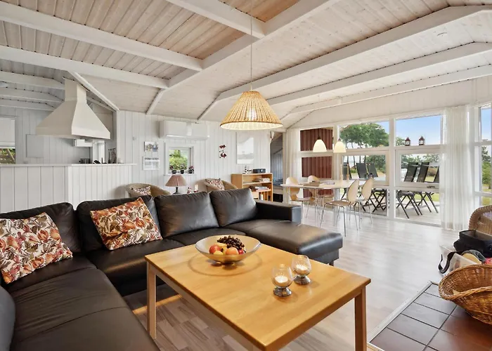 Three-bedroom In Dom wakacyjny